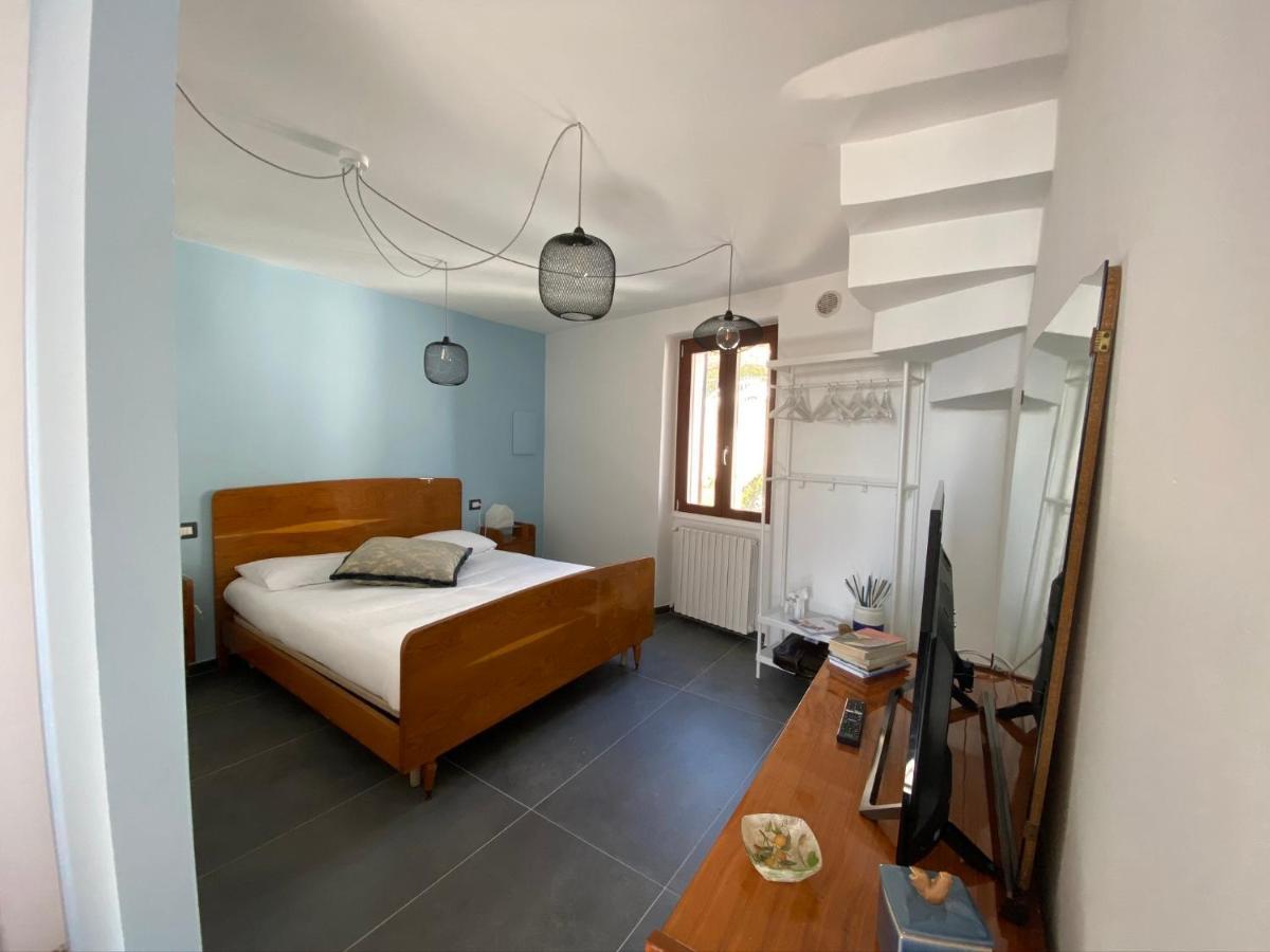 La Casa Di Andrea Apartment Gardone Riviera Exterior photo